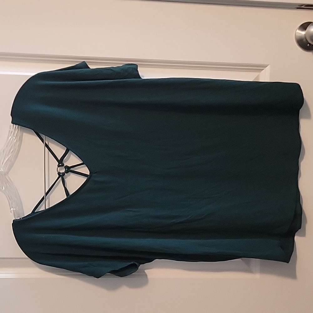 V-neck cap sleeve tee